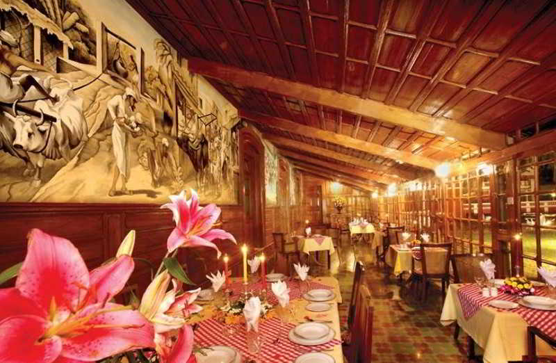 Restaurant
 di WelcomHeritage Ferrnhills Royale Palace