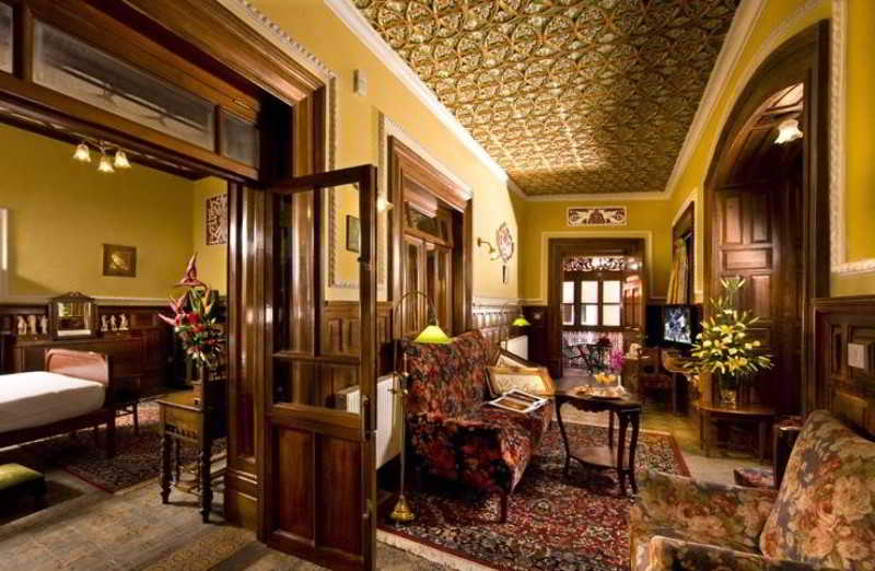 Room
 di WelcomHeritage Ferrnhills Royale Palace