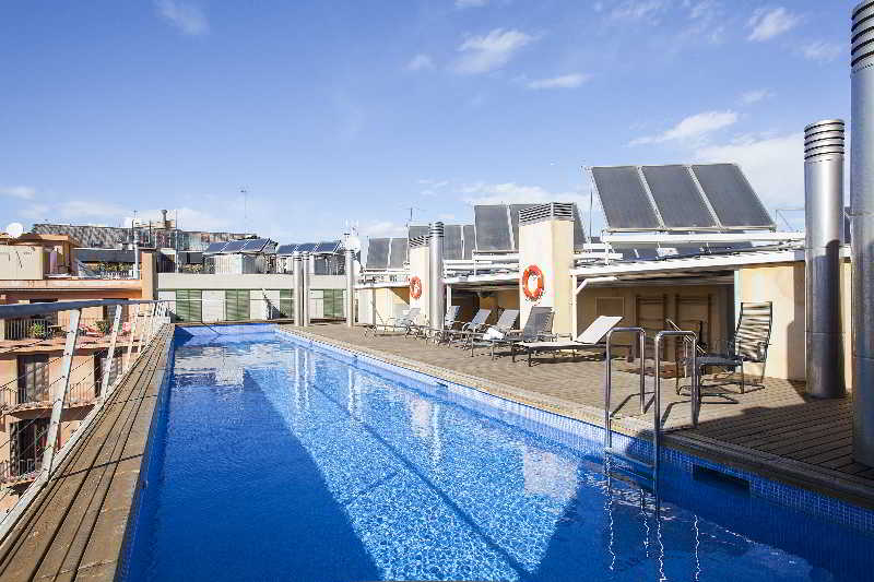 Pool
 di Splendom Suites Pau Claris