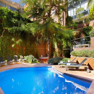 Pool
 di Balmes Residence Luxe