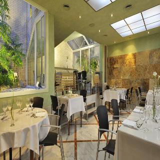 Restaurant
 di Balmes Residence Luxe