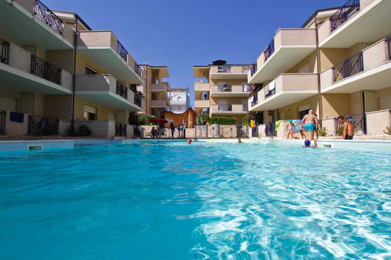 Pool
 di Green Bay Village