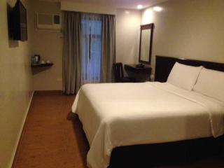 Room
 di MJ Hotel and Suites