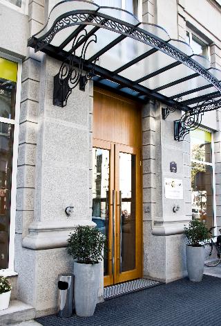 Jump Inn Hotel Belgrade