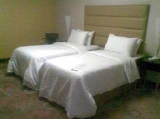 Room
 di Crom Airport Hotel