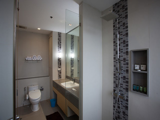 Room thumbnail 9