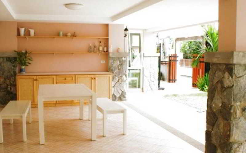 General view thumbnail 7