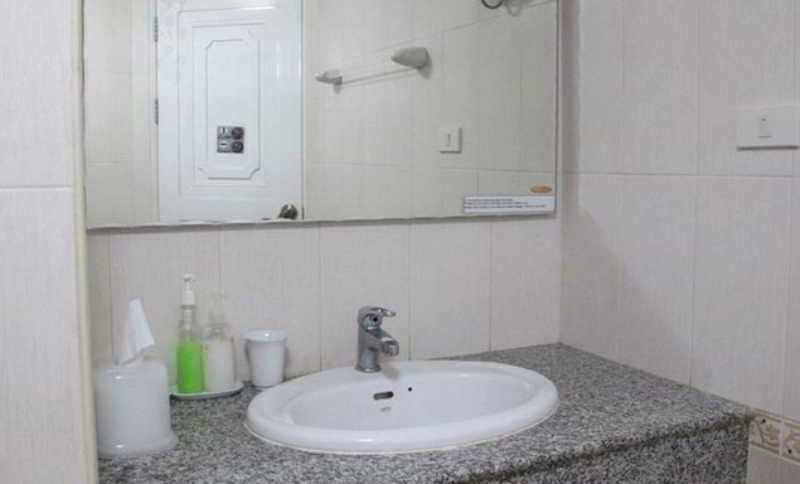 Room thumbnail 5