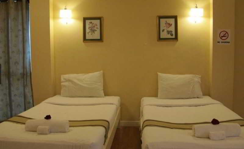 Room thumbnail 11