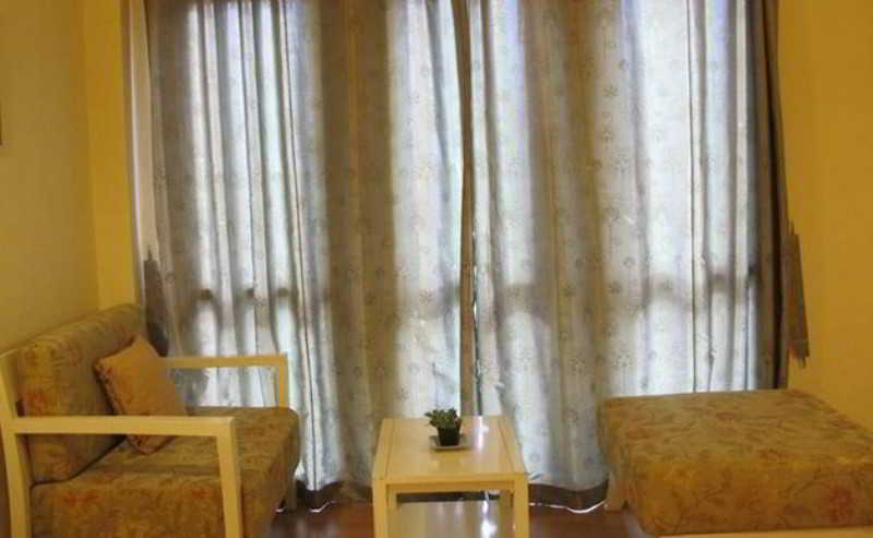 Room thumbnail 6