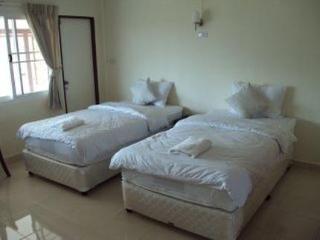 General view thumbnail 6