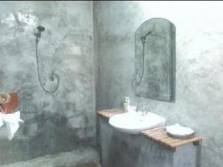 General view thumbnail 9
