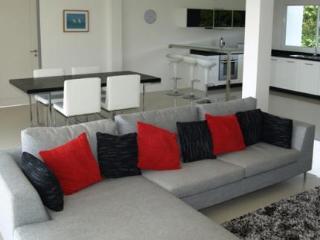 General view thumbnail 3