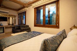 Castle Old Town Hotel