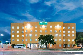 City Express Jr by Marriott Cdel Carmen Aeropuerto