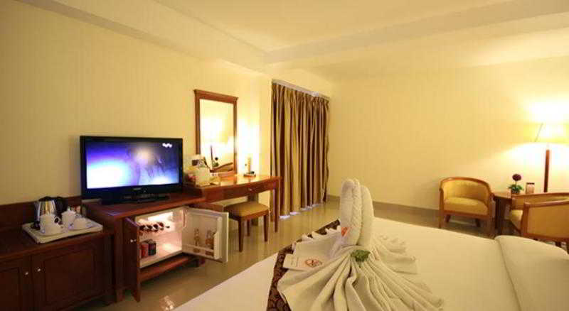 Room thumbnail 32