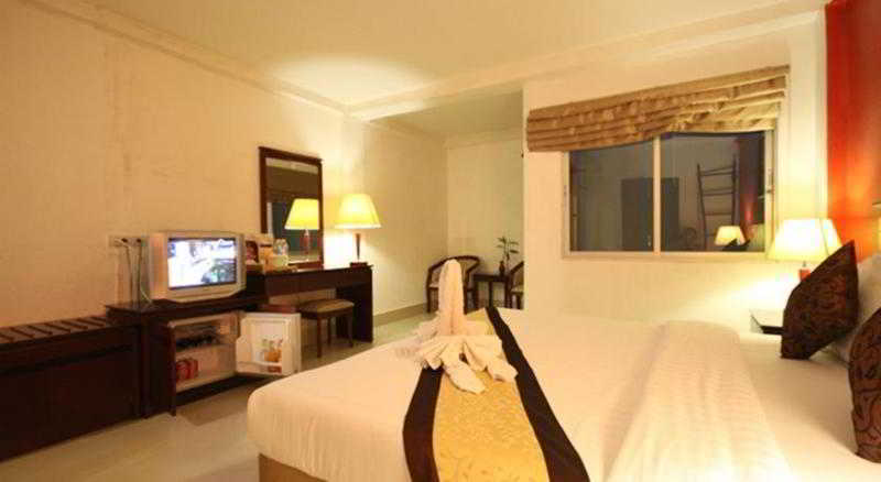 Room thumbnail 36