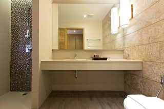 Room thumbnail 1