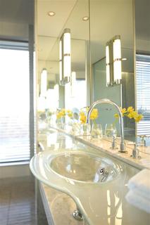 Room thumbnail 6