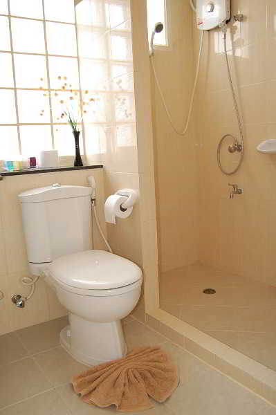 Room thumbnail 4