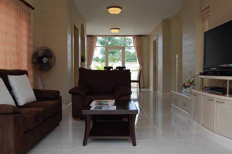 Room thumbnail 13
