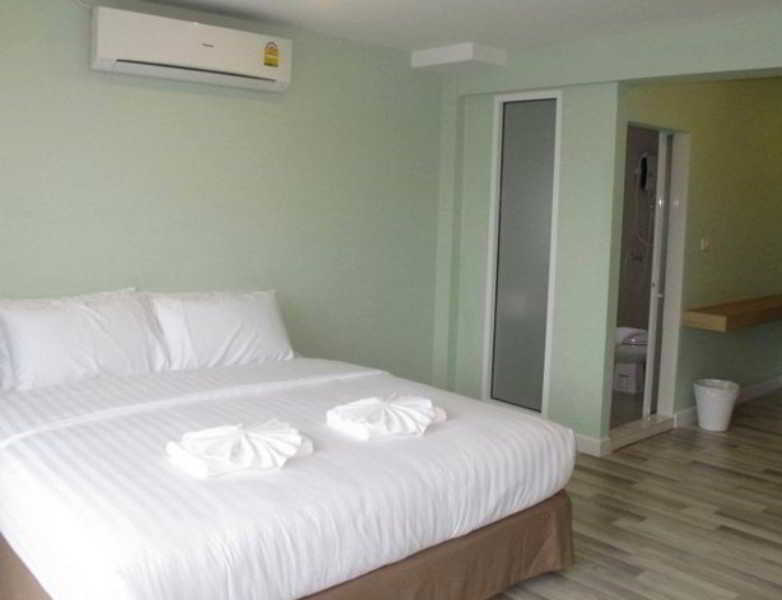 Room thumbnail 12