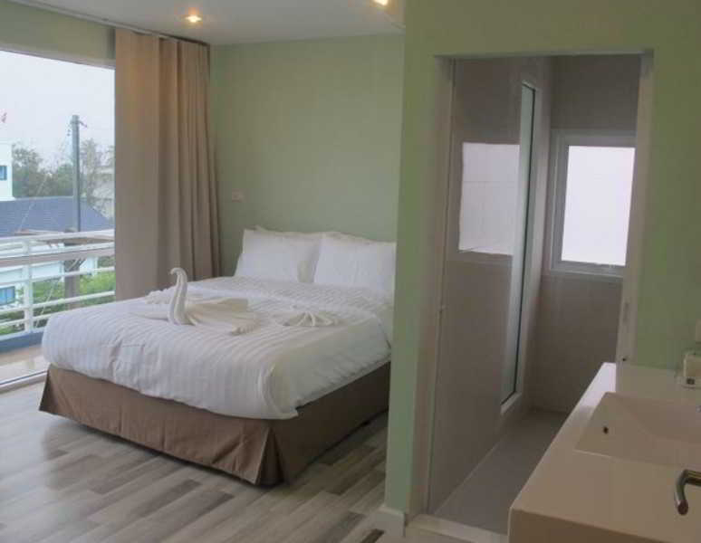 Room thumbnail 11
