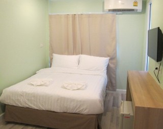 Room thumbnail 1