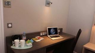 Hotel The Originals Grenoble Meylan Les 3 Roses, Grenoble