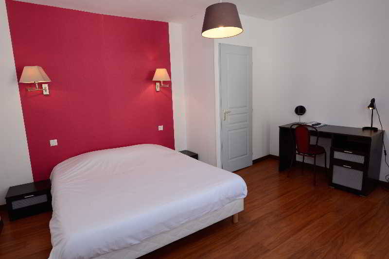 P'Tit Dej-Hotel Tours Sud-Ouest Les Trois Lys, Tours