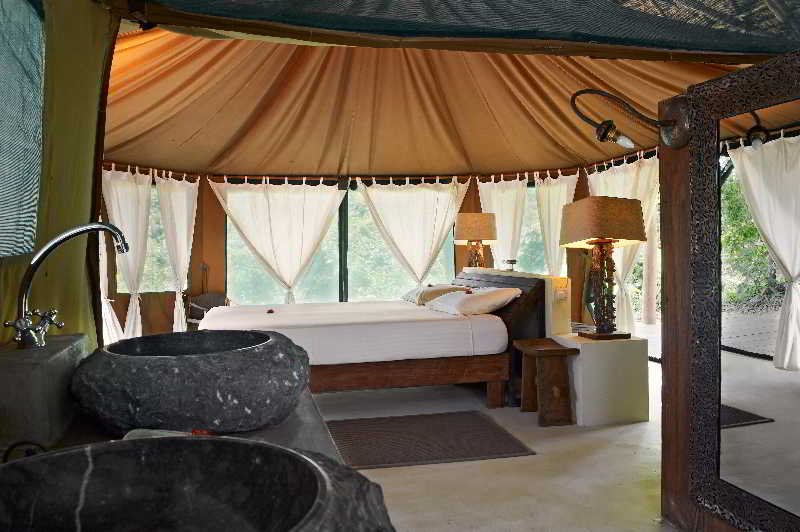 Room thumbnail 2