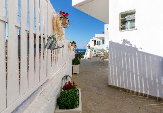 Aglaia Apartments