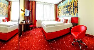 DOUBLE WITH DOUBLE BED