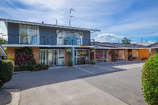 Middle Park Motel