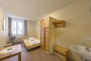 Pension Schwalbenweg, Berlin