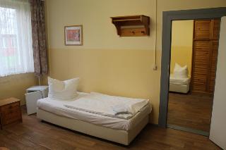 Pension Schwalbenweg, Berlin