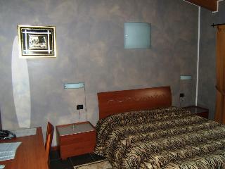 Empire Resort, Brescia