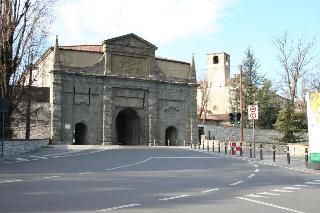 Fontana del Delfino, Bergamo
