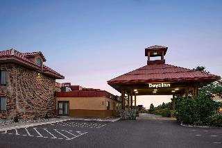 Days Inn & Suites by Wyndham Bozeman