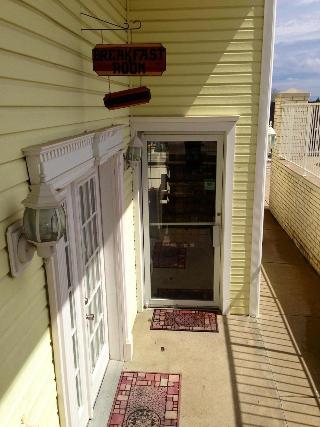 Spinning Wheel Inn Branson