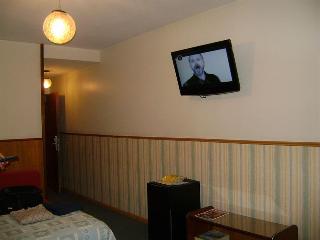 Room thumbnail 3