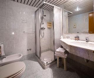 1 King Bed  Classic Room