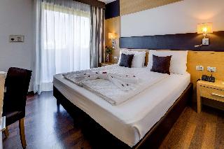 1 King Bed  Classic Room