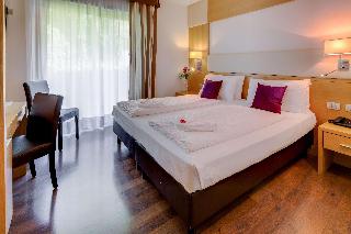 1 King Bed  Classic Room