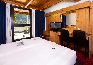 1 King Bed  Classic Room