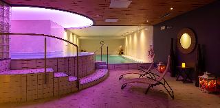 1 KING BED,JRSTE,SOFBD,WIFI,FREPAY,BATHSL