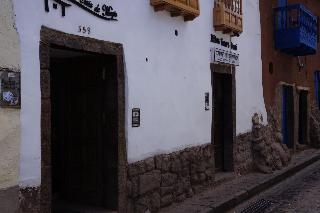 Wonders Hostel