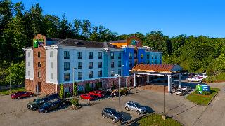 Holiday Inn Express Cross Lanes