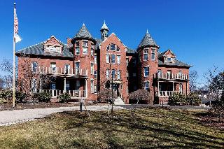 Centennial Inn