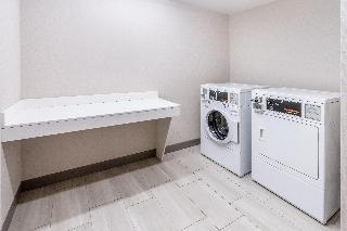 Holiday Inn Express & Suites Cheyenne By IHG